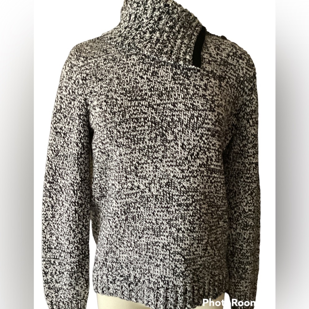 Chap’s Black & White Semi-Cowl Button Collar Sweater